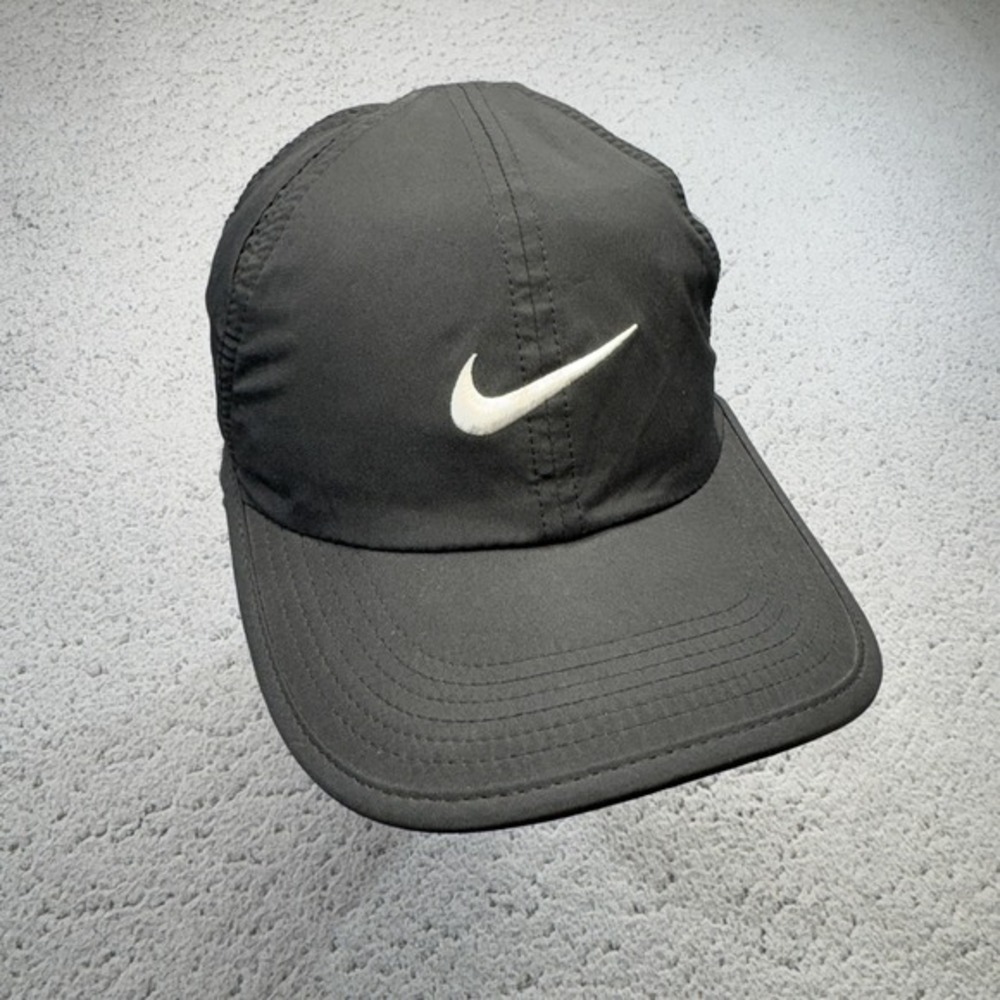 Nike Hat Cap Strap Back Black Dri-FIT Lightweight Athletic Running Golf Mens